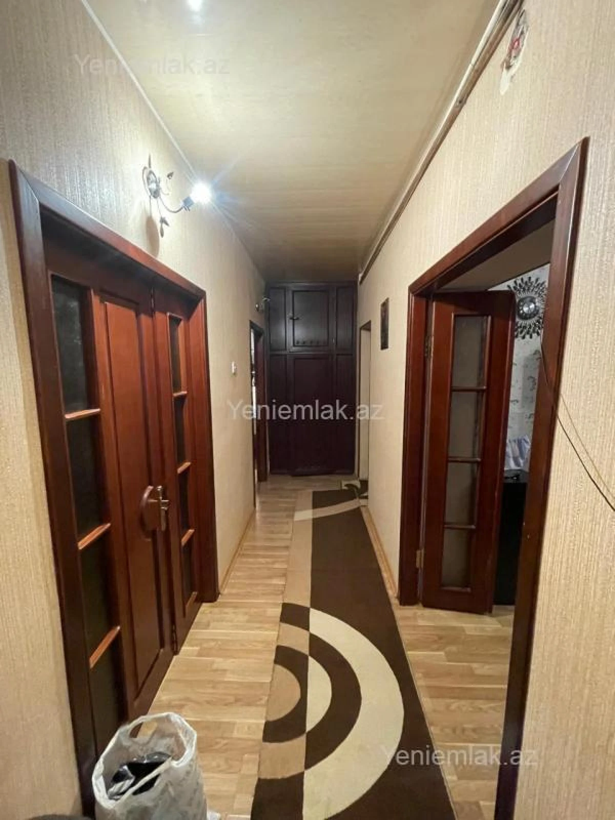 Satılır 4 otaqlı köhnə tikili 105 m²