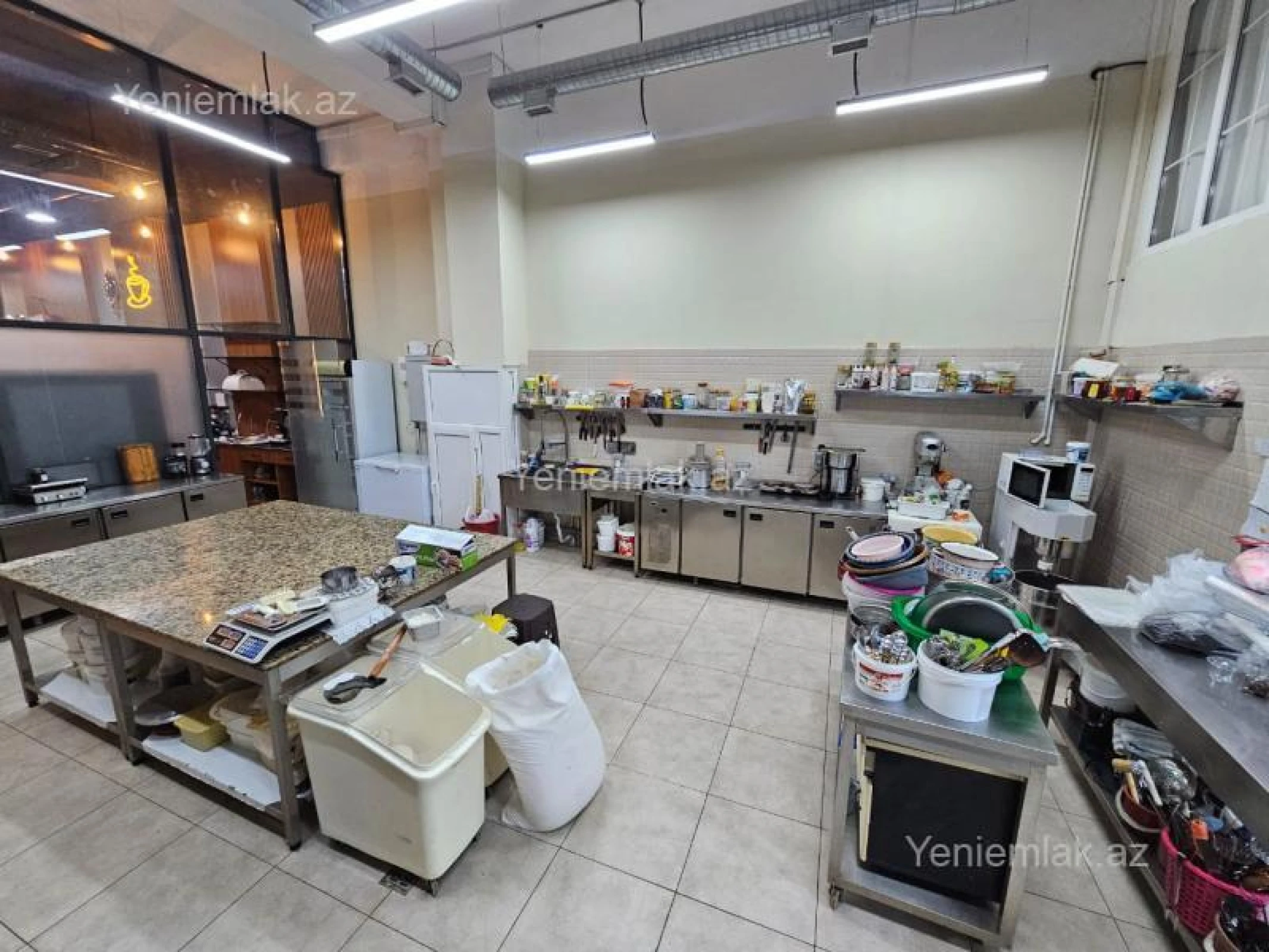 Satılır 1 otaqlı obyekt 141 m²