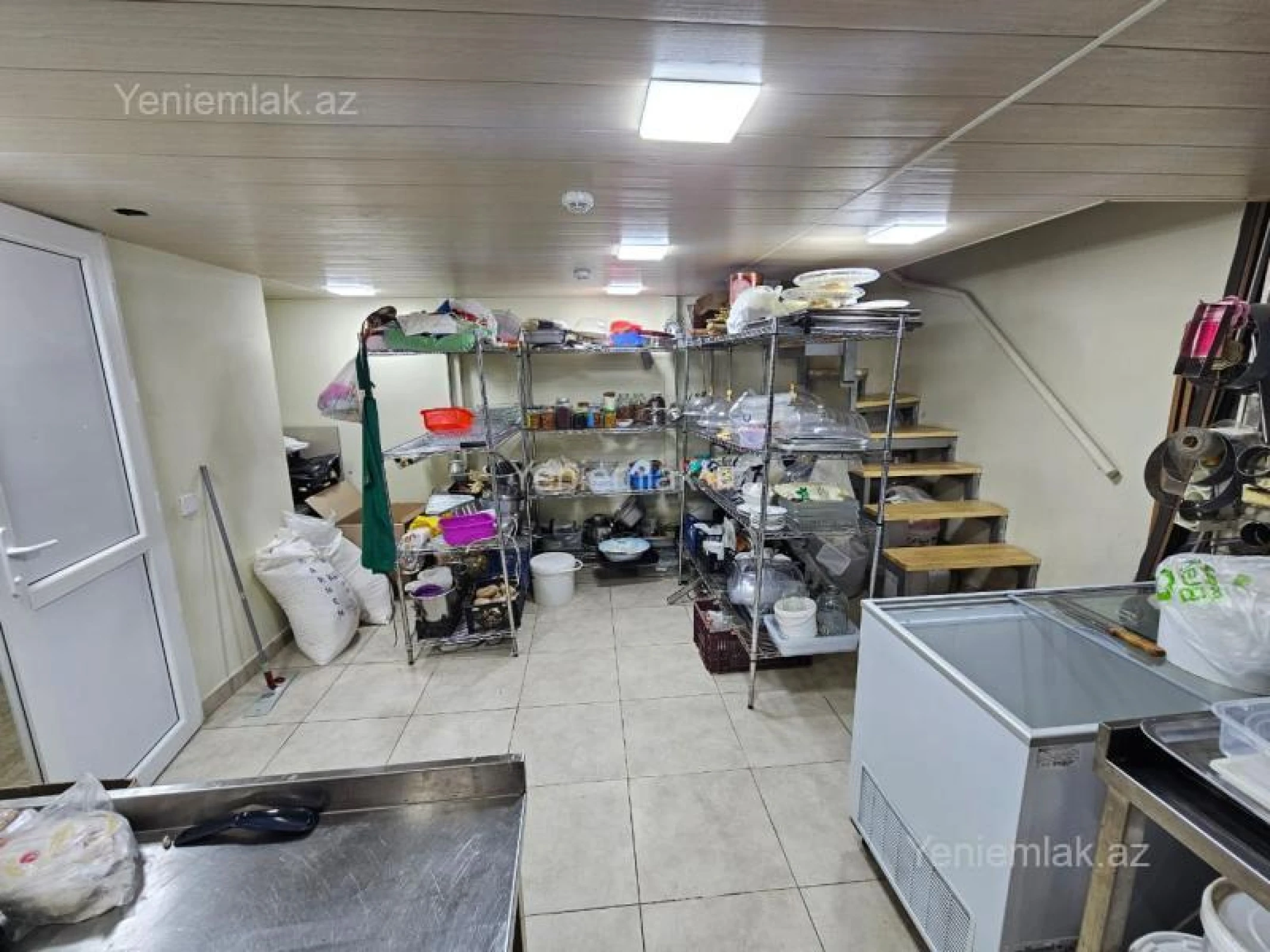 Satılır 1 otaqlı obyekt 141 m²