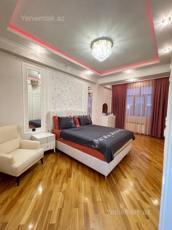 Satılır 2 otaqlı yeni tikili 101 m²