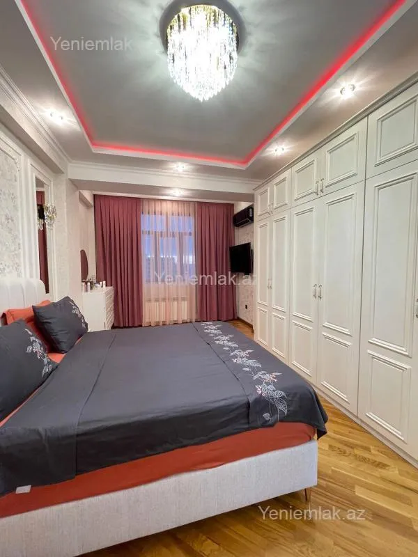 Satılır 2 otaqlı yeni tikili 101 m²