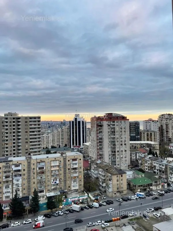 Satılır 2 otaqlı yeni tikili 101 m²