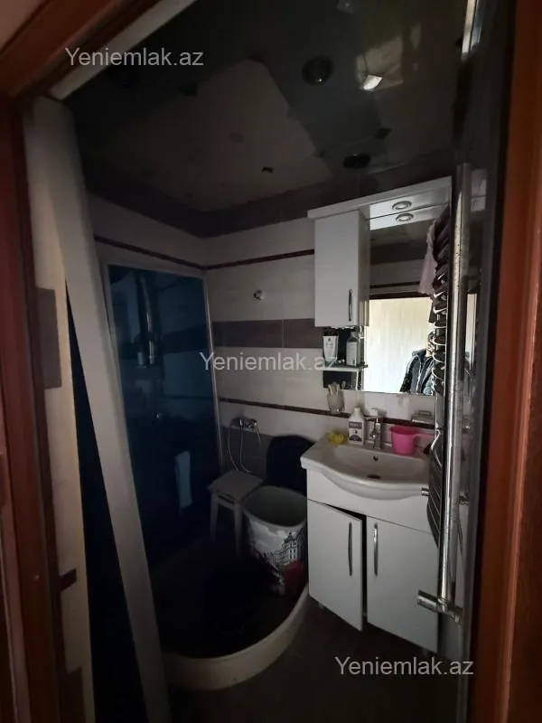 Satılır 3 otaqlı köhnə tikili 72 m²