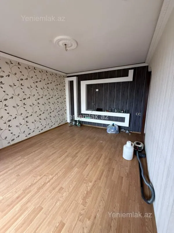 Satılır 3 otaqlı köhnə tikili 72 m²