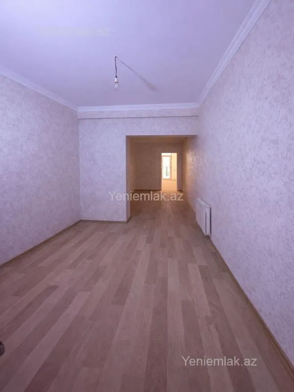 Satılır 3 otaqlı yeni tikili 130 m²