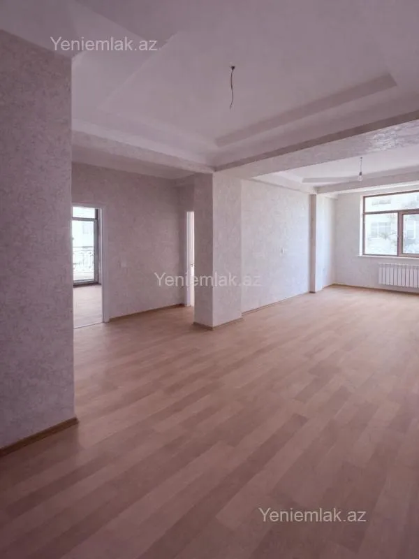 Satılır 3 otaqlı yeni tikili 130 m²