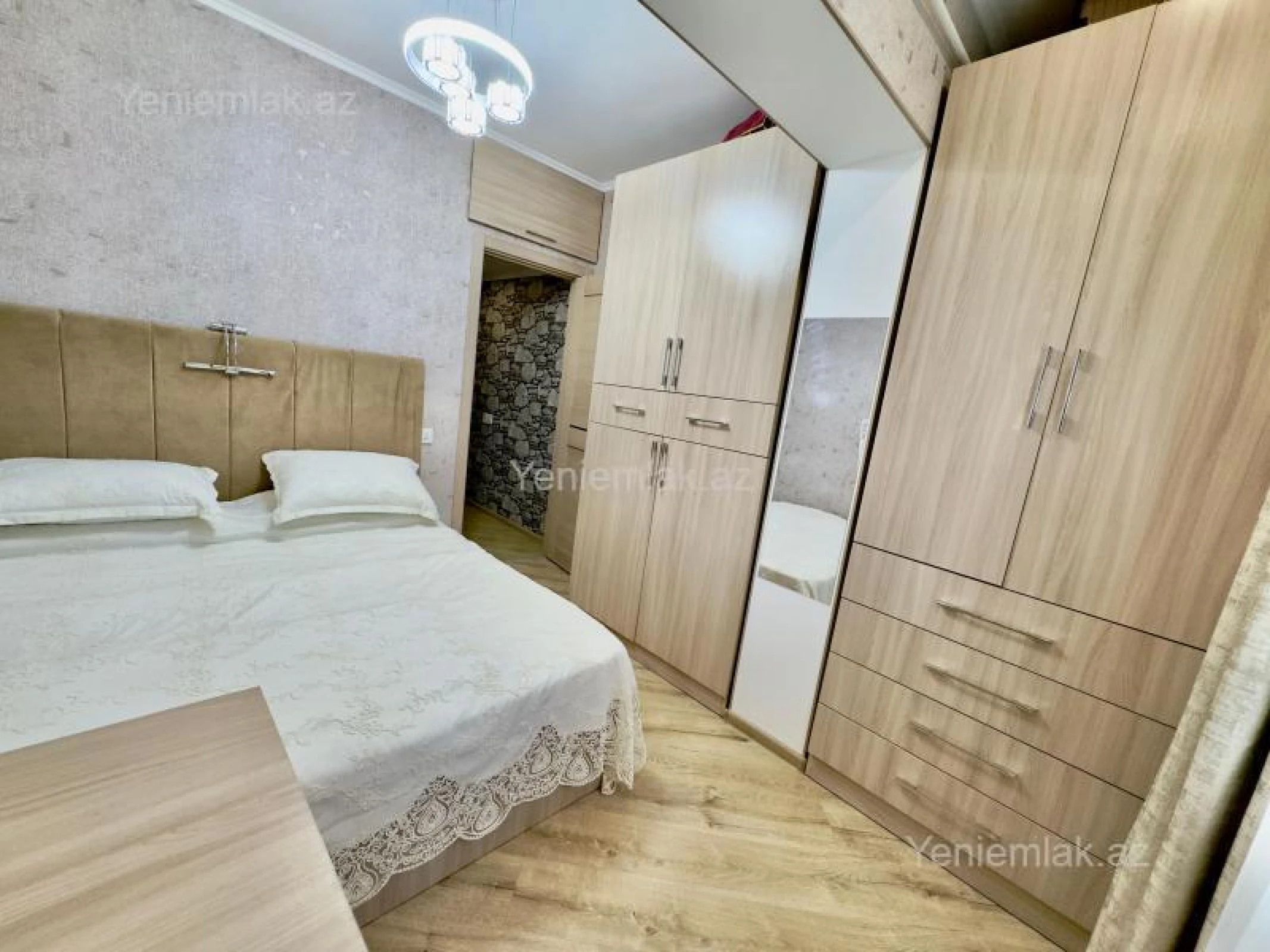 Satılır 2 otaqlı köhnə tikili 50 m²