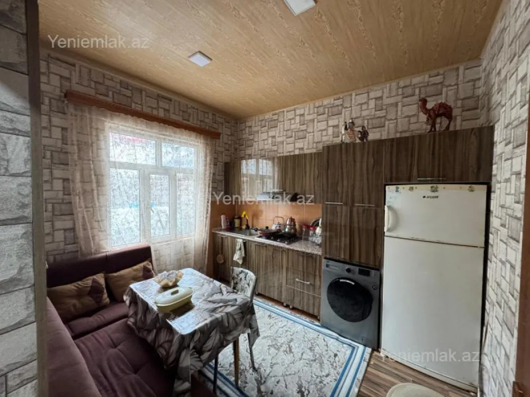 Satılır 3 otaqlı həyət evi 100 m²