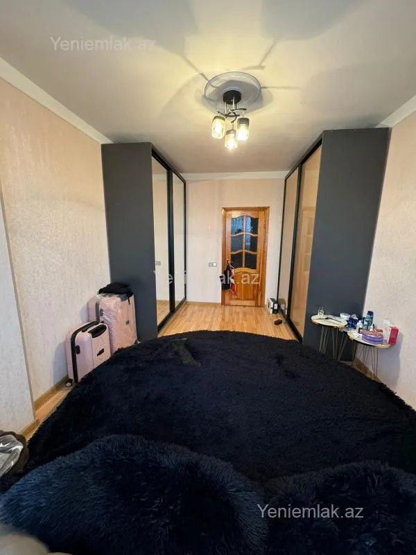 Satılır 3 otaqlı köhnə tikili 70 m²