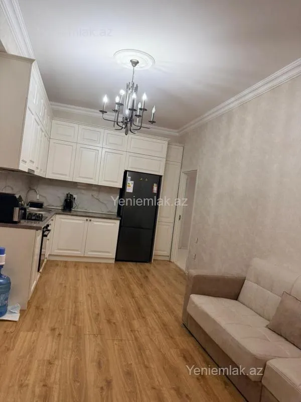 Satılır 3 otaqlı yeni tikili 100 m²