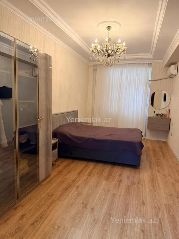 Satılır 3 otaqlı yeni tikili 100 m²