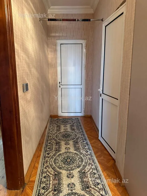 Satılır 4 otaqlı köhnə tikili 110 m²