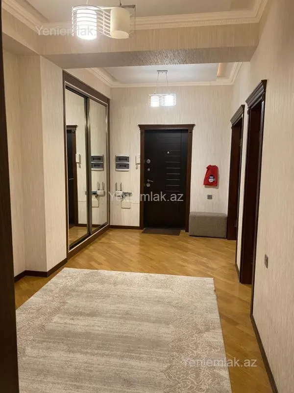 Satılır 2 otaqlı yeni tikili 117 m²