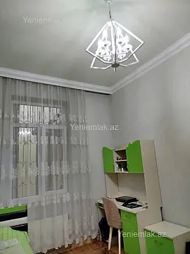 Satılır 7 otaqlı həyət evi 300 m²