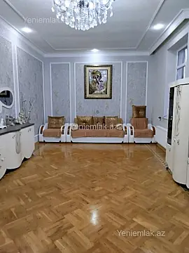 Satılır 7 otaqlı həyət evi 300 m²
