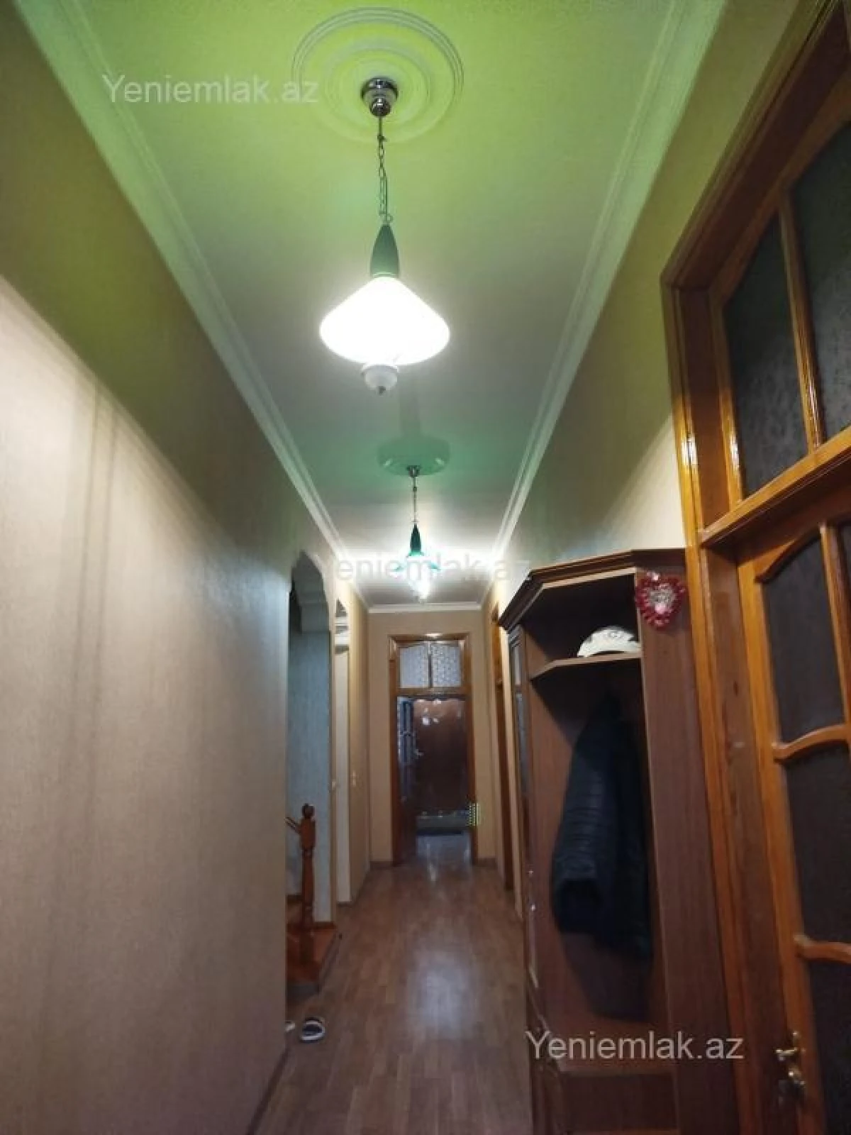 Satılır 7 otaqlı həyət evi 300 m²