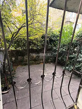 Satılır 1 otaqlı köhnə tikili 30 m²