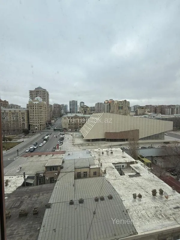 Satılır 4 otaqlı yeni tikili 234 m²