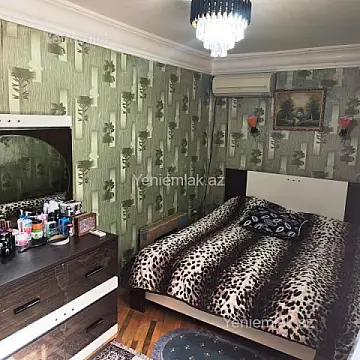 Satılır 2 otaqlı köhnə tikili 55 m²