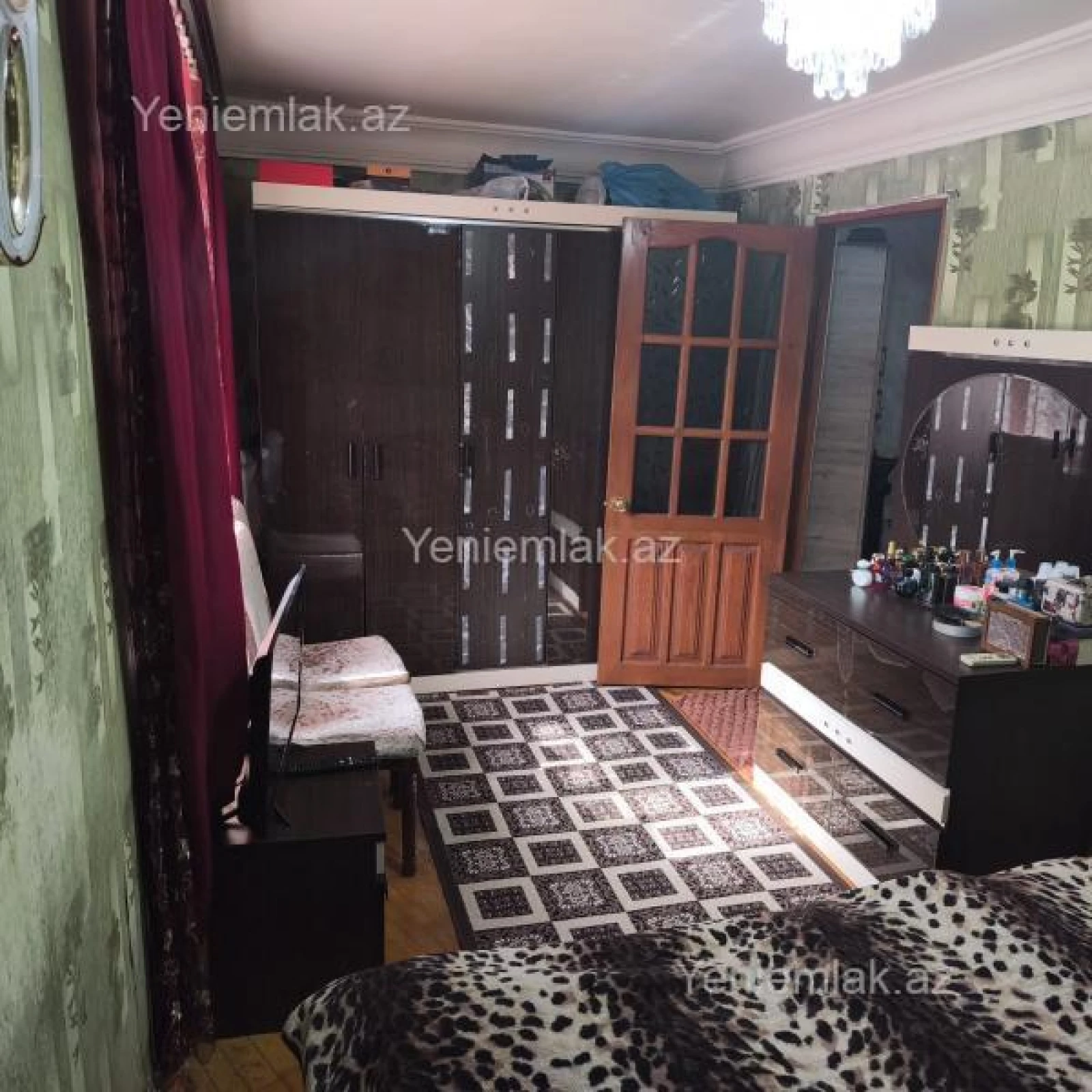 Satılır 2 otaqlı köhnə tikili 55 m²