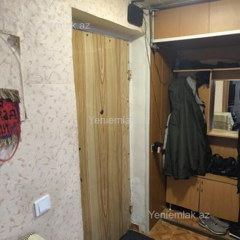 Satılır 2 otaqlı köhnə tikili 55 m²