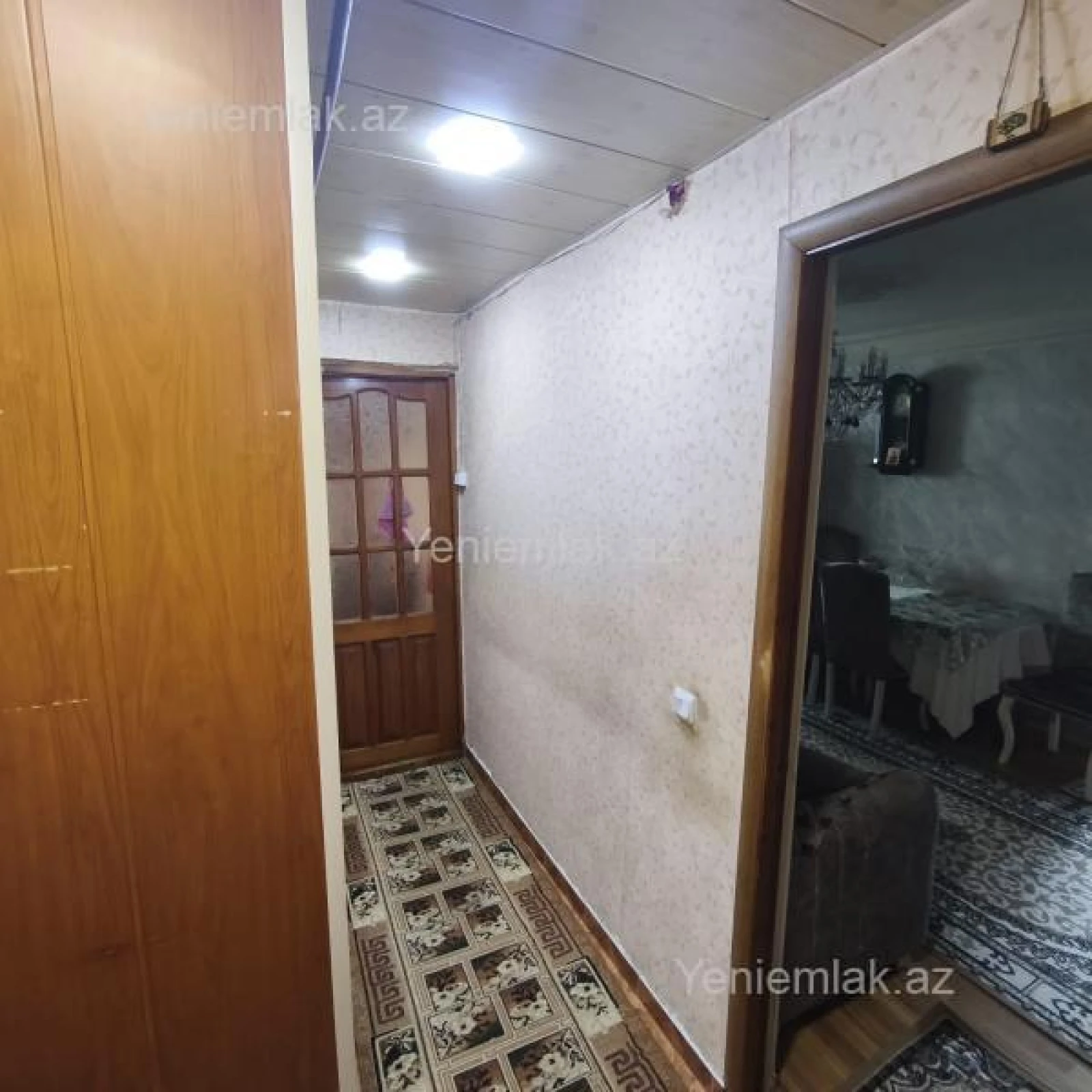 Satılır 2 otaqlı köhnə tikili 55 m²