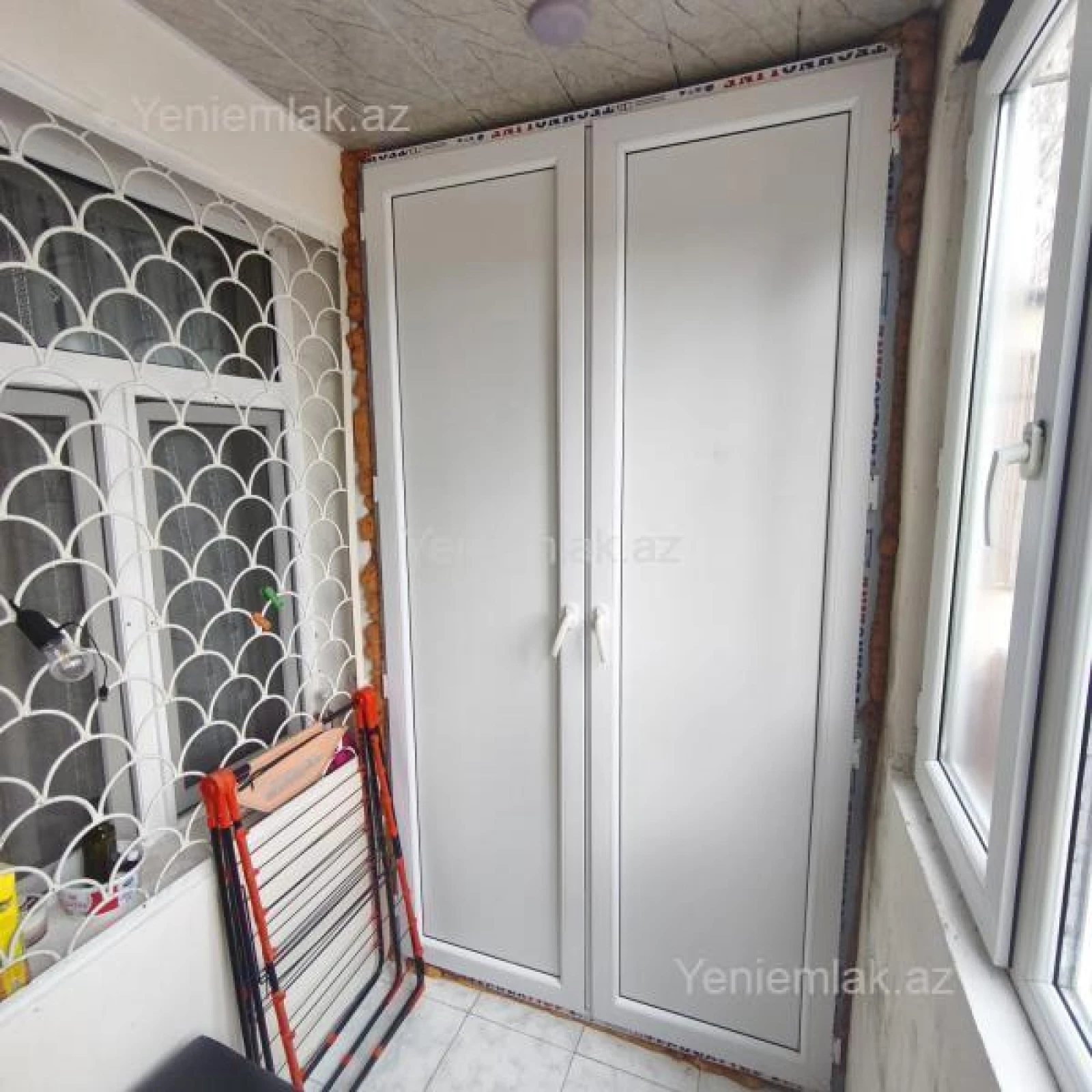 Satılır 2 otaqlı köhnə tikili 55 m²