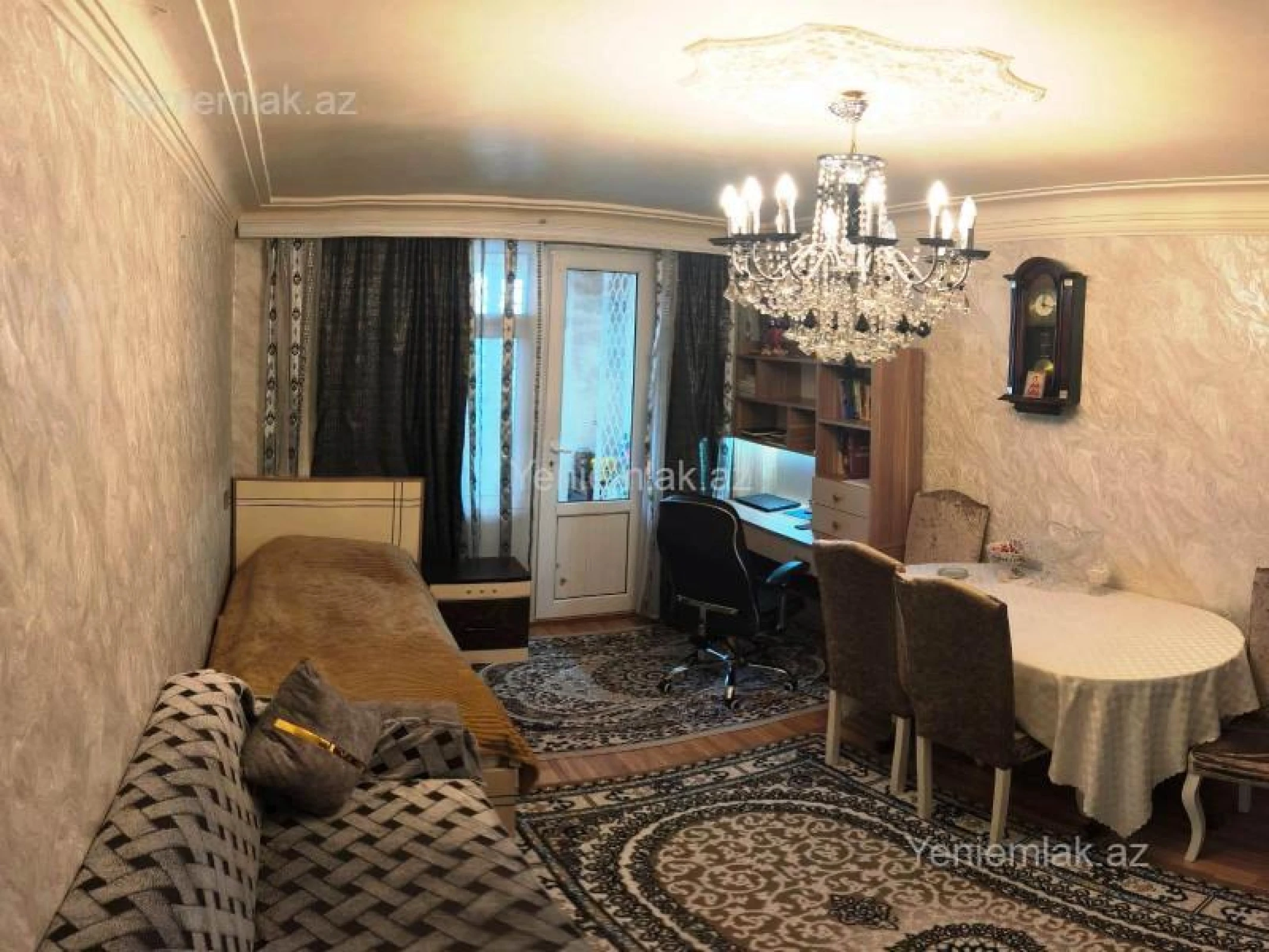 Satılır 2 otaqlı köhnə tikili 55 m²