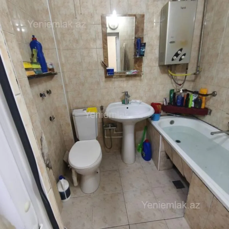 Satılır 2 otaqlı köhnə tikili 55 m²