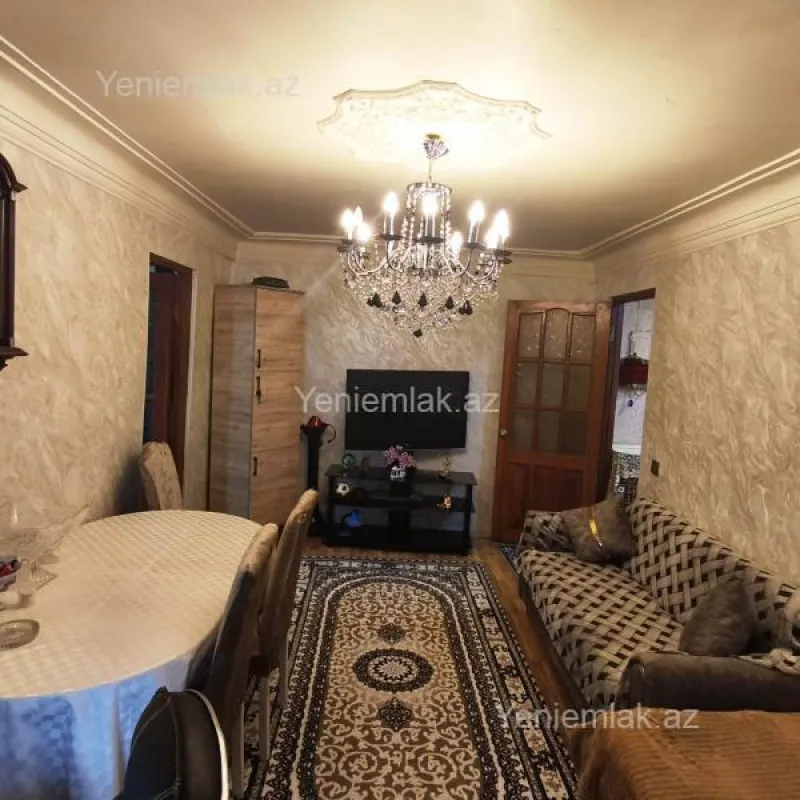 Satılır 2 otaqlı köhnə tikili 55 m²