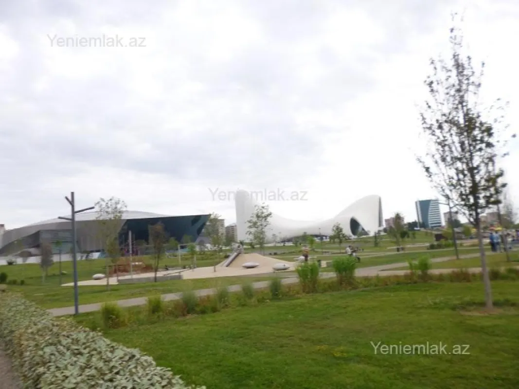 Satılır 2 otaqlı köhnə tikili 65 m²