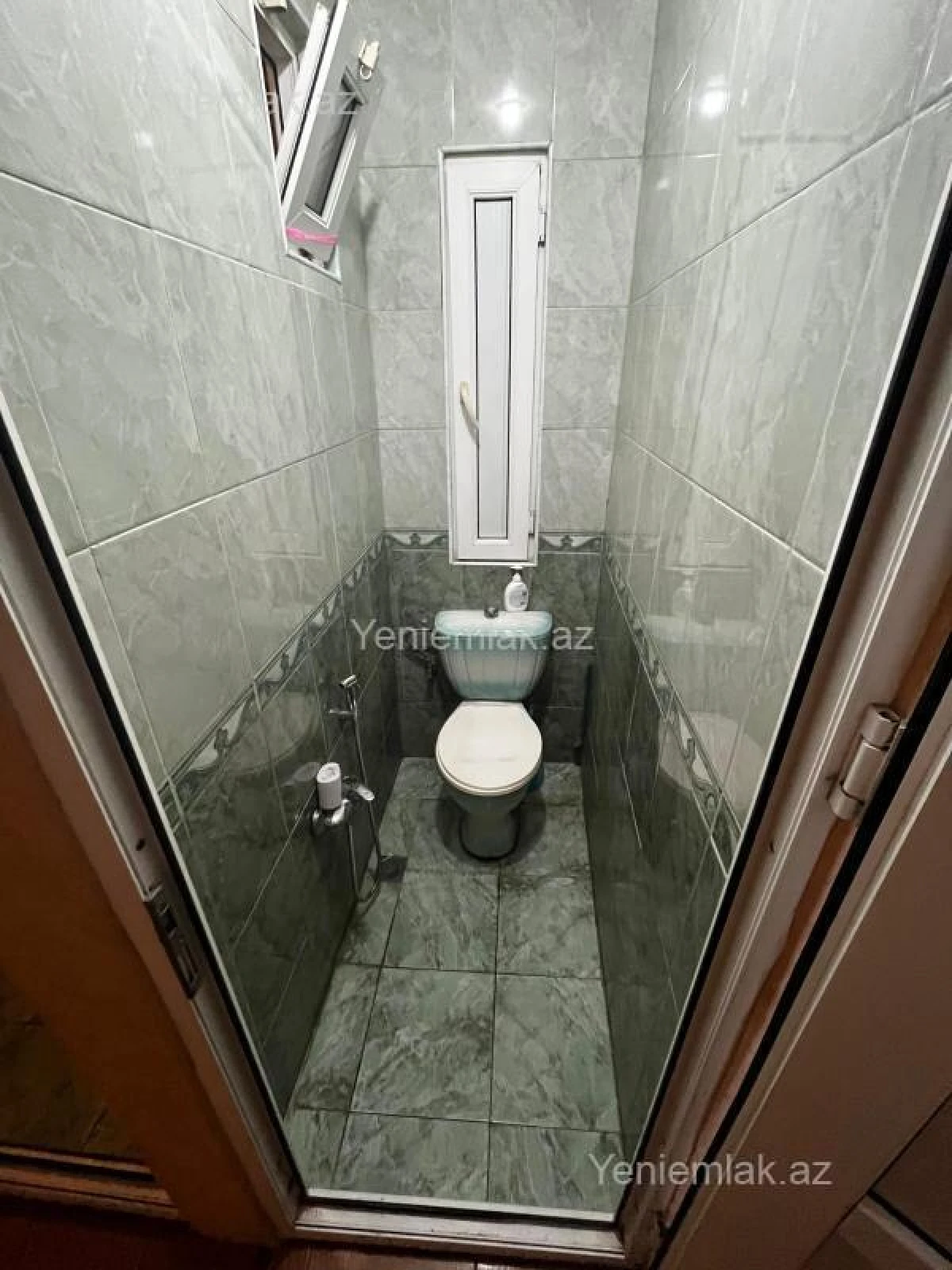 Satılır 2 otaqlı köhnə tikili 65 m²