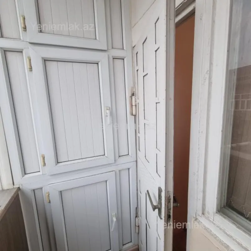 Satılır 3 otaqlı köhnə tikili 75 m²