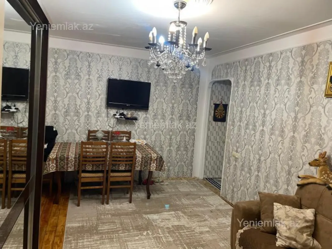 Satılır 2 otaqlı köhnə tikili 50 m²
