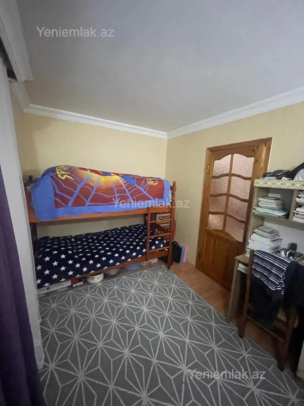Satılır 2 otaqlı köhnə tikili 50 m²