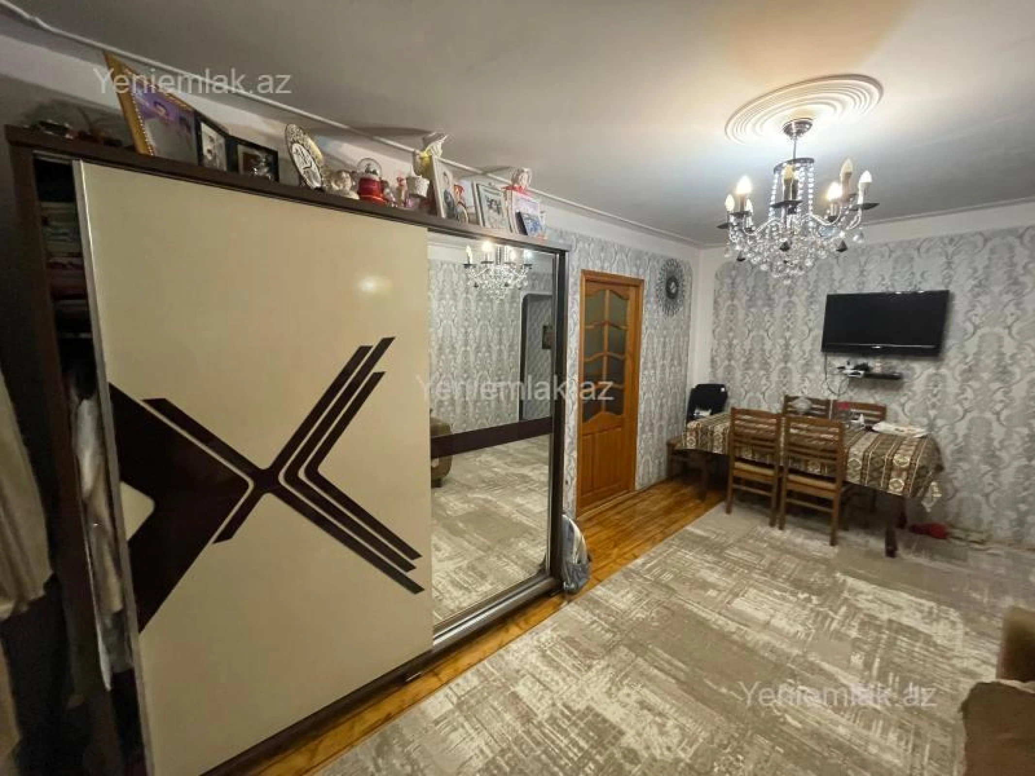 Satılır 2 otaqlı köhnə tikili 50 m²