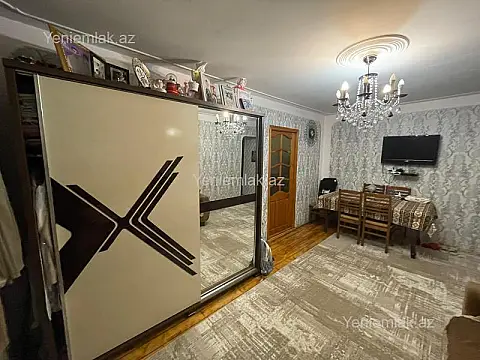 Satılır 2 otaqlı köhnə tikili 50 m²