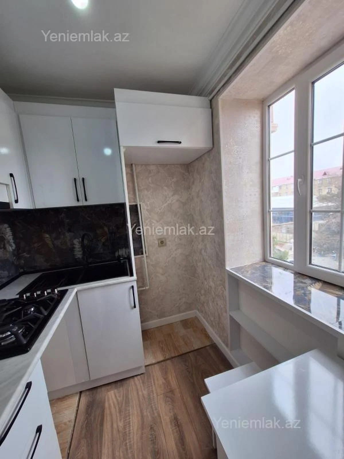 Satılır 2 otaqlı köhnə tikili 50 m²