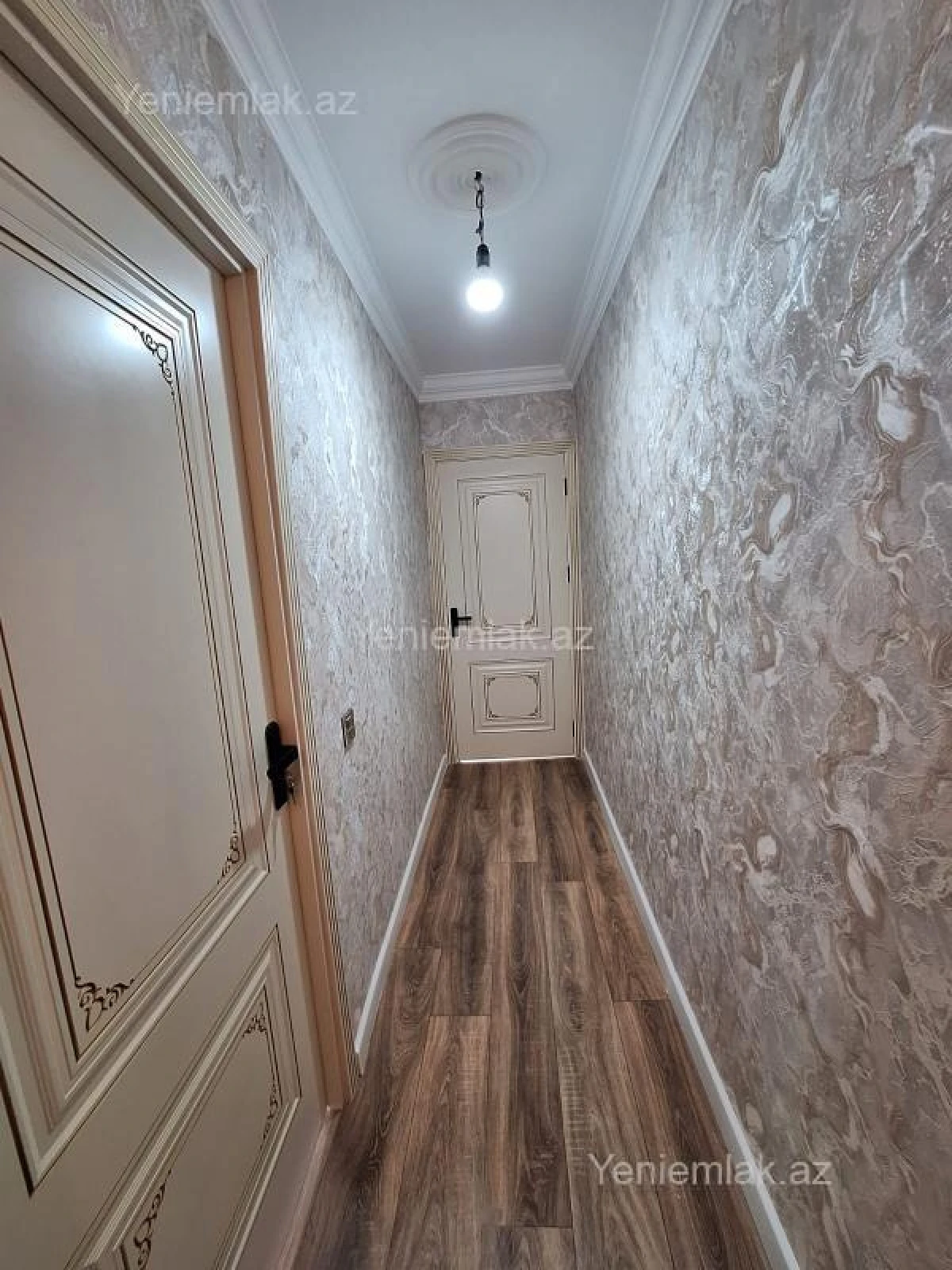 Satılır 2 otaqlı köhnə tikili 50 m²