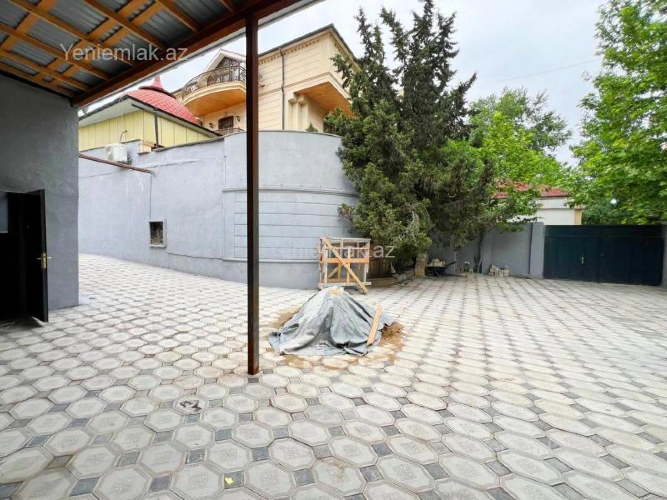 Satılır 6 otaqlı obyekt 450 m²