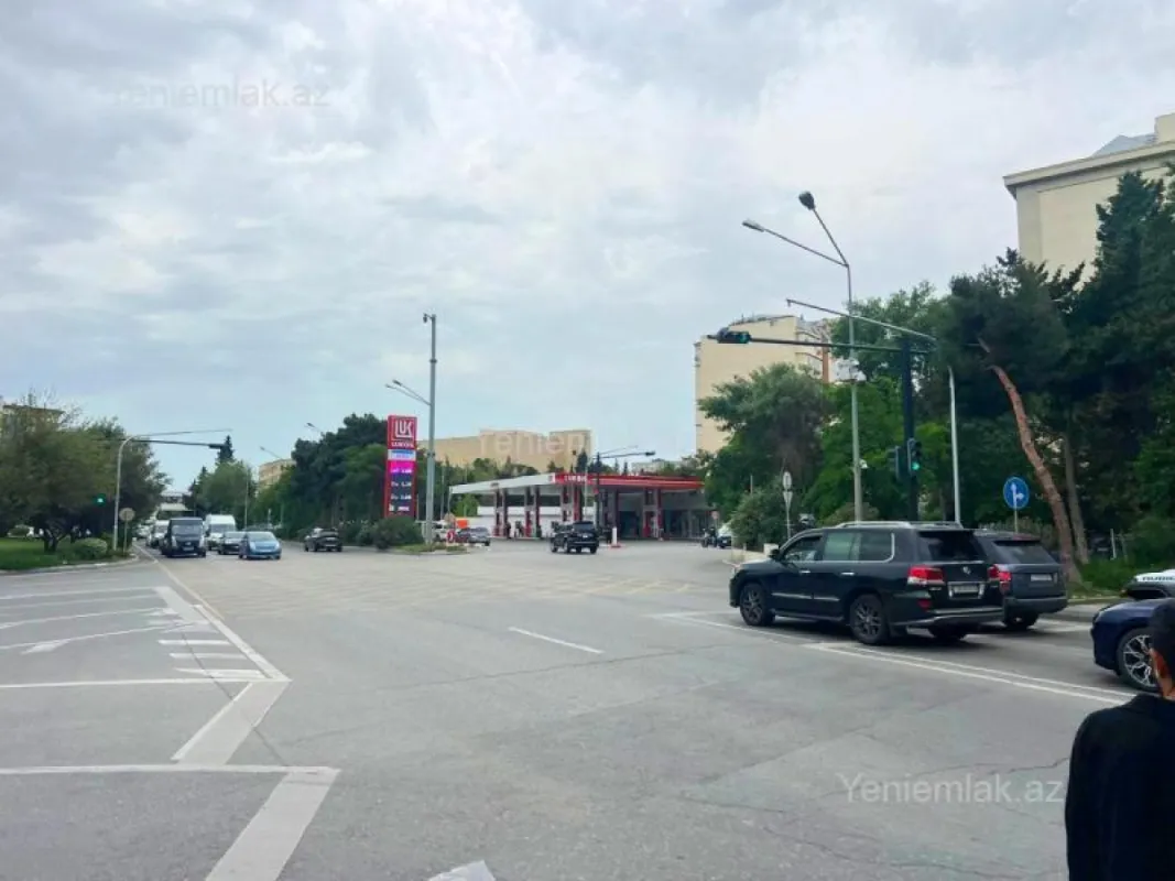 Satılır 6 otaqlı obyekt 450 m²