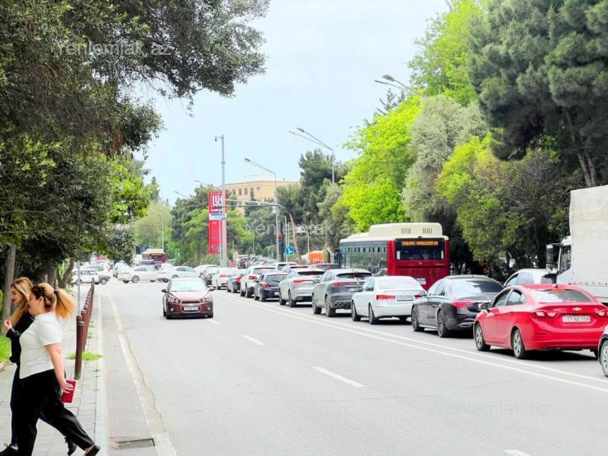 Satılır 6 otaqlı obyekt 450 m²