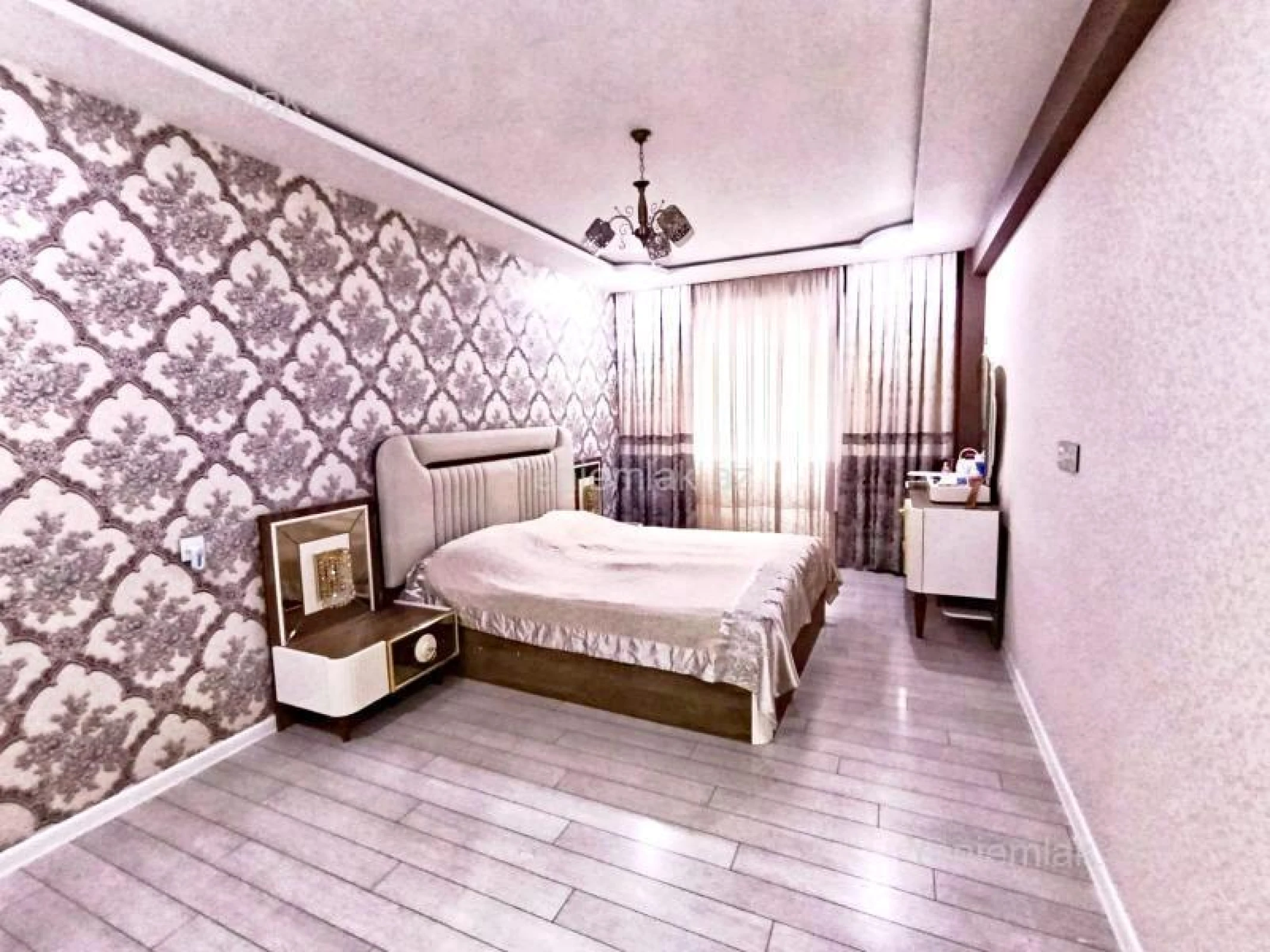 Satılır 2 otaqlı yeni tikili 90 m²