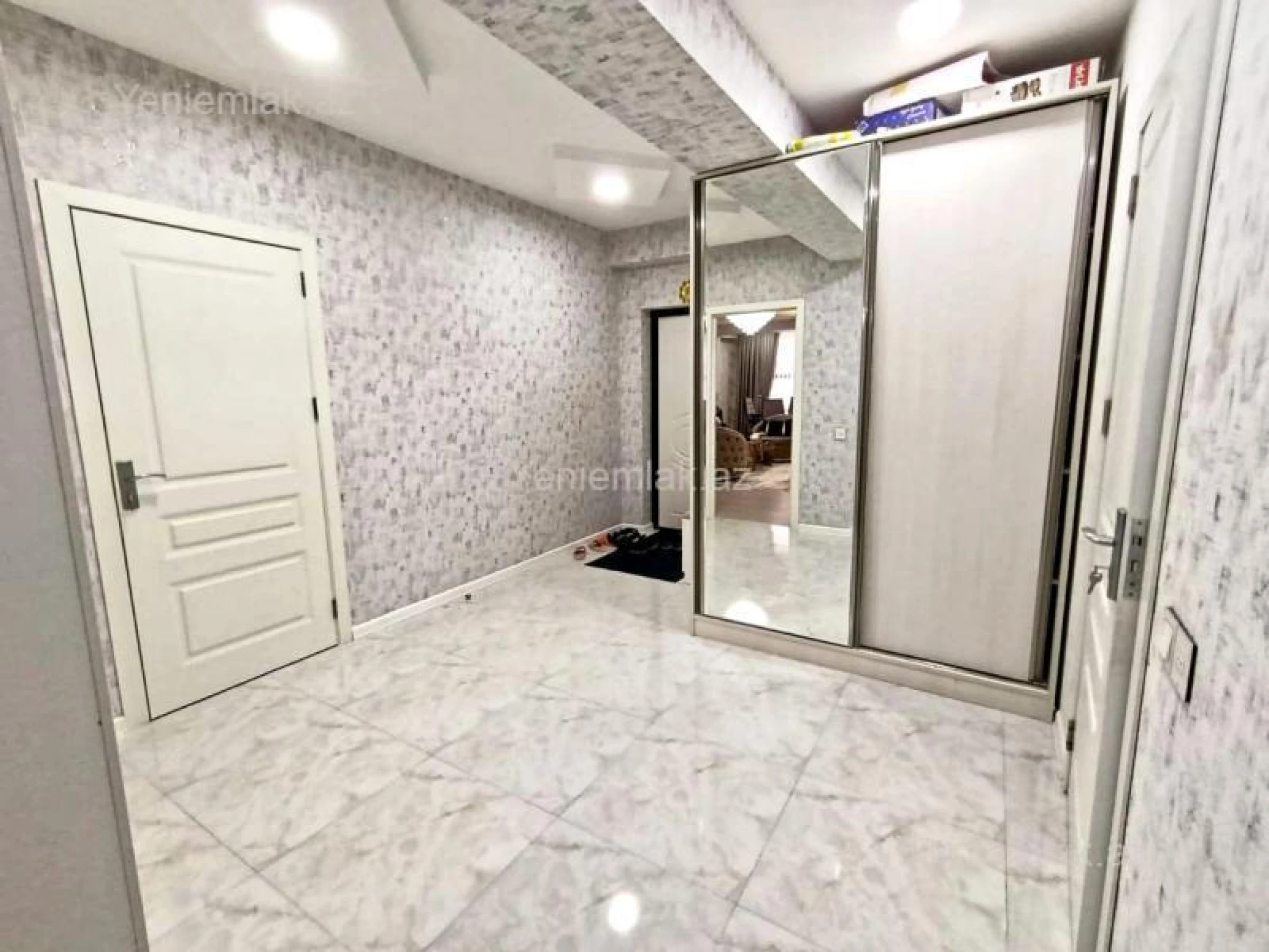 Satılır 2 otaqlı yeni tikili 90 m²