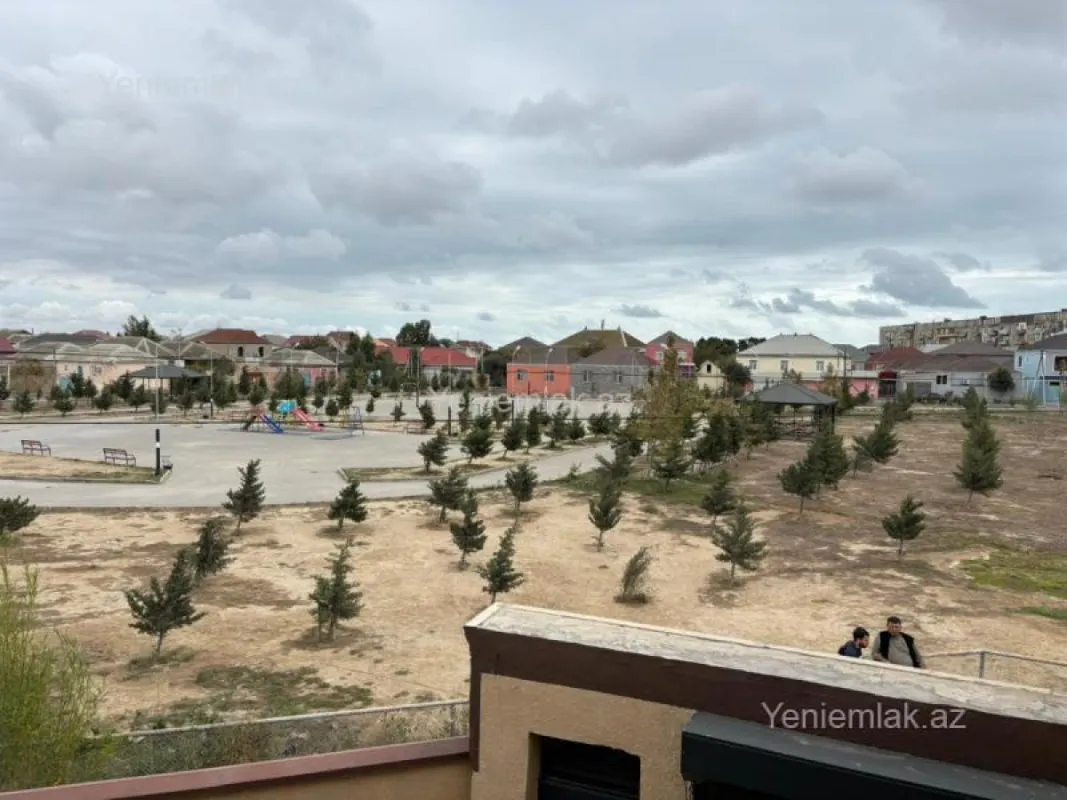 Satılır 5 otaqlı həyət evi 170 m²