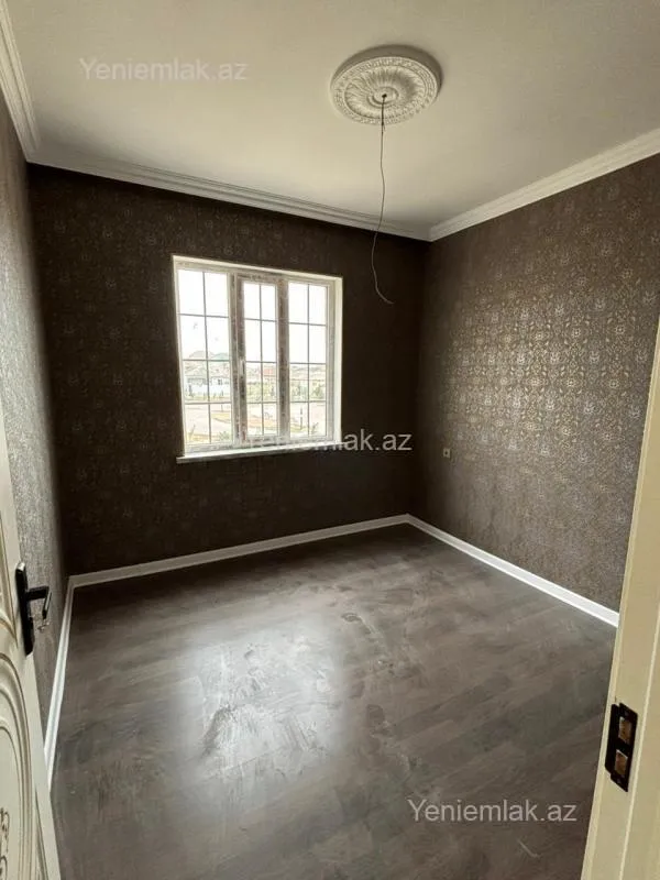 Satılır 5 otaqlı həyət evi 170 m²