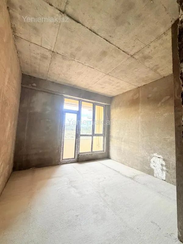 Satılır 3 otaqlı yeni tikili 130 m²