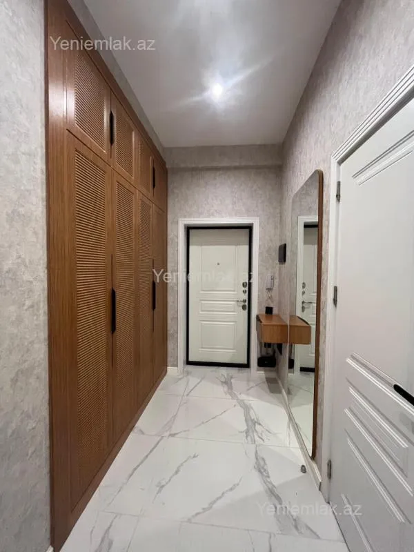 Satılır 3 otaqlı yeni tikili 70 m²
