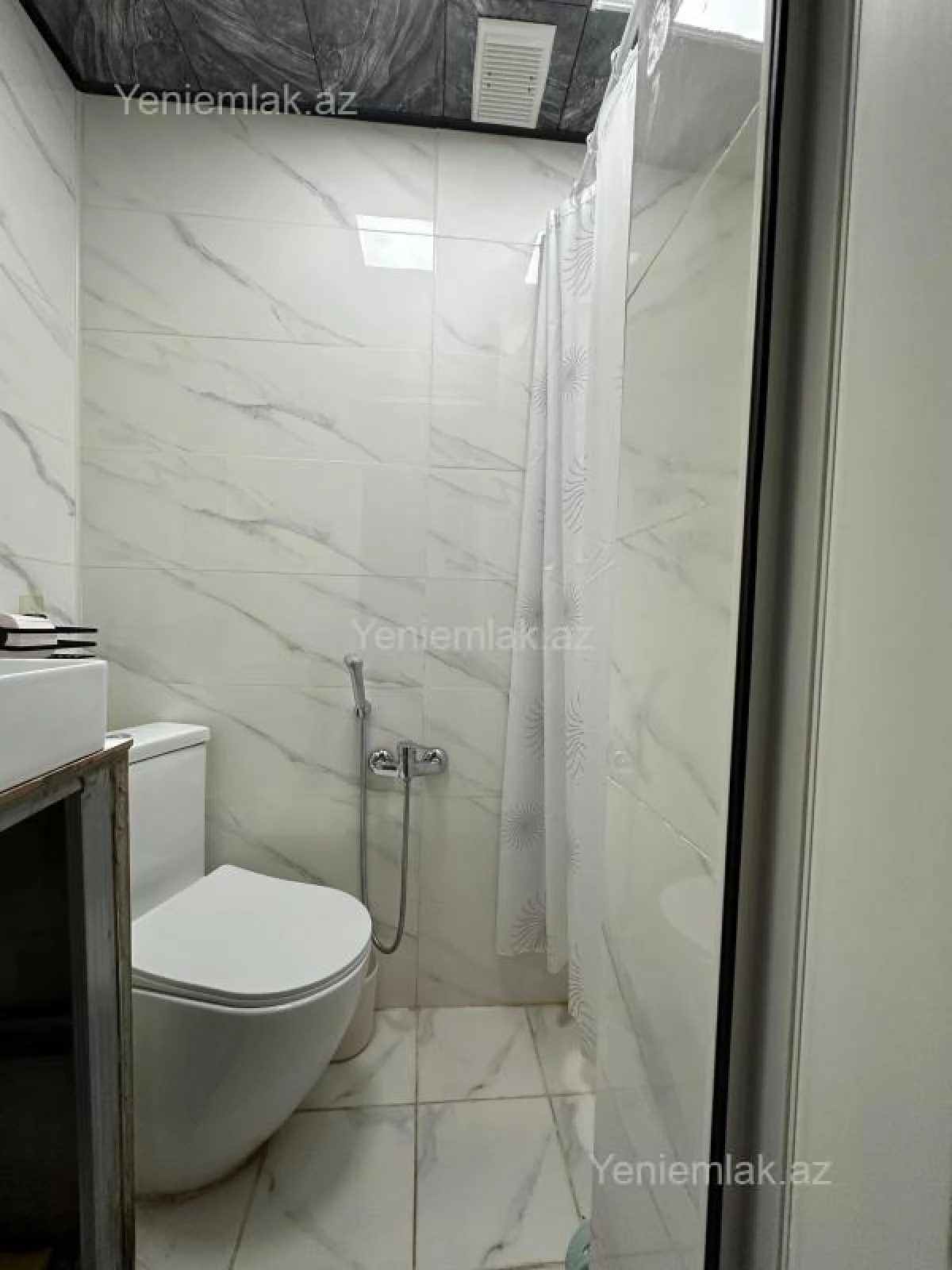 Satılır 2 otaqlı köhnə tikili 38 m²