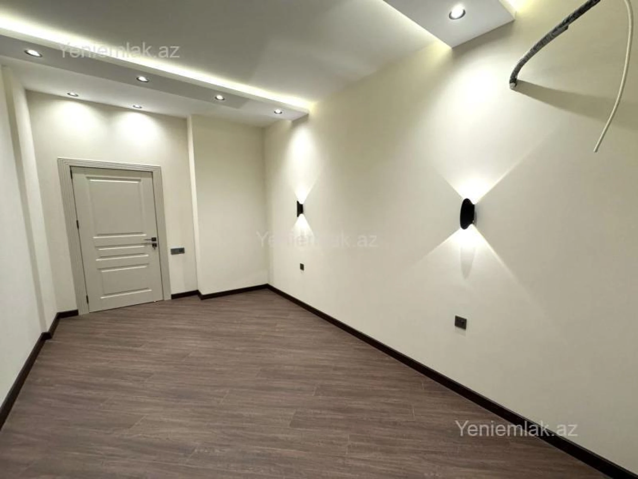 Satılır 3 otaqlı yeni tikili 140 m²